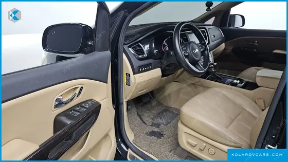 KIA CARNIVAL 7-SEATER LIMOUSINE