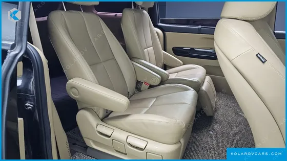 KIA CARNIVAL 7-SEATER LIMOUSINE