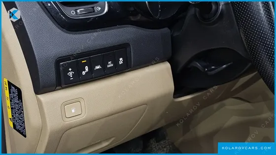 KIA CARNIVAL 7-SEATER LIMOUSINE