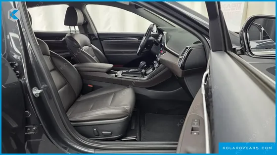 HYUNDAI GRANDEUR 2.2 DIESEL PREMIUM