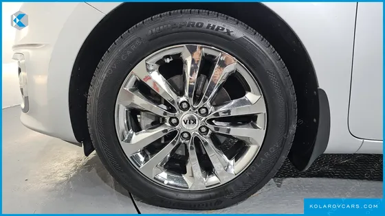 KIA CARNIVAL 9-SEATER PRESTIGE