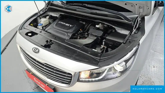 KIA CARNIVAL 9-SEATER PRESTIGE