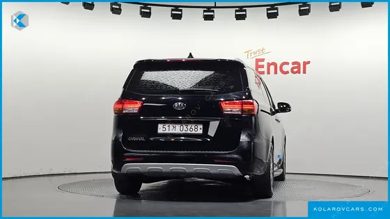 KIA CARNIVAL 9-SEATER NOBLESSE