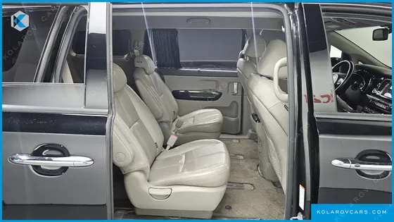 KIA CARNIVAL 9-SEATER NOBLESSE