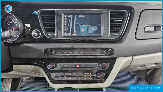 KIA CARNIVAL 9-SEATER NOBLESSE