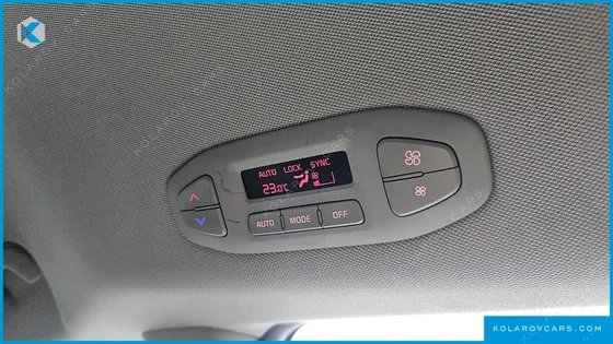 KIA CARNIVAL 9-SEATER NOBLESSE