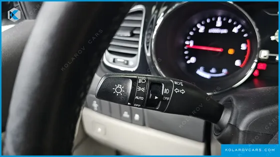 KIA CARNIVAL 9-SEATER NOBLESSE