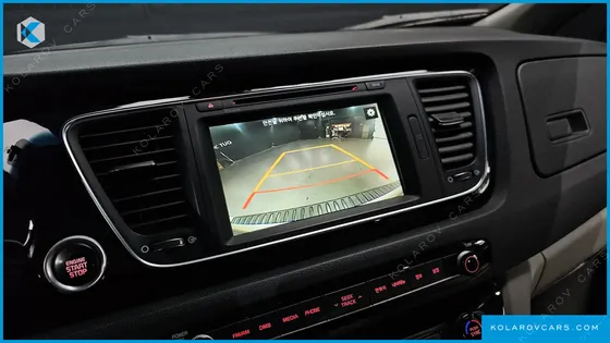 KIA CARNIVAL 9-SEATER PRESTIGE
