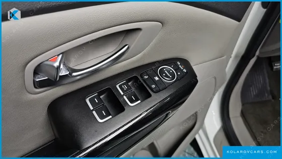 KIA CARNIVAL 9-SEATER PRESTIGE