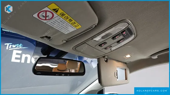 KIA CARNIVAL 9-SEATER PRESTIGE