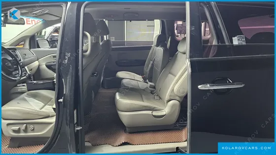 KIA CARNIVAL 11-SEATER PRESTIGE