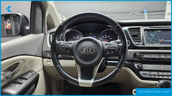 KIA CARNIVAL 11-SEATER PRESTIGE