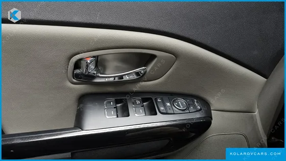 KIA CARNIVAL 11-SEATER PRESTIGE