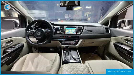 KIA CARNIVAL 9-SEATER PRESTIGE