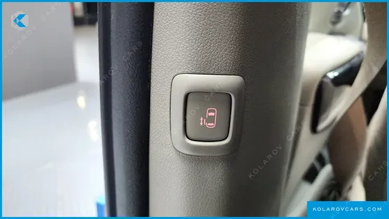 KIA CARNIVAL 9-SEATER PRESTIGE