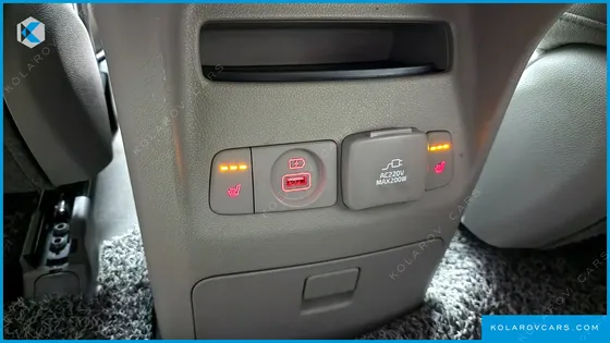 KIA CARNIVAL 9-SEATER PRESTIGE