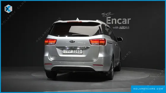 KIA CARNIVAL 11-SEATER NOBLESSE