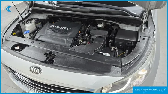 KIA CARNIVAL 11-SEATER NOBLESSE