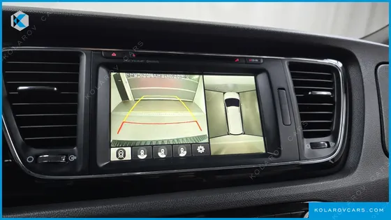 KIA CARNIVAL 11-SEATER NOBLESSE