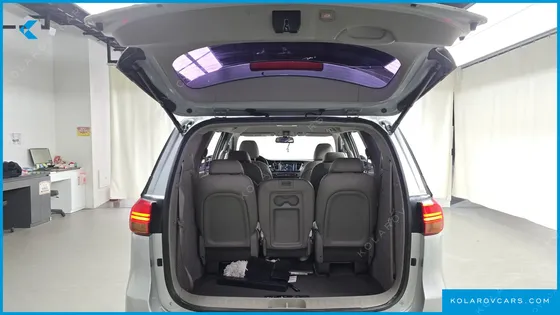 KIA CARNIVAL 11-SEATER NOBLESSE