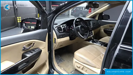 KIA CARNIVAL 9-SEATER NOBLESSE