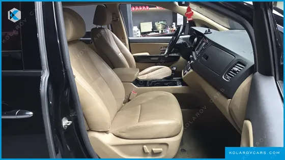 KIA CARNIVAL 9-SEATER NOBLESSE
