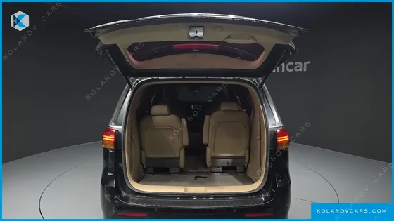 KIA CARNIVAL 9-SEATER NOBLESSE