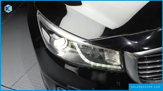 KIA CARNIVAL 9-SEATER NOBLESSE