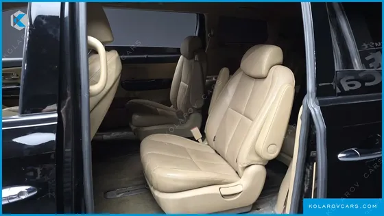 KIA CARNIVAL 9-SEATER NOBLESSE