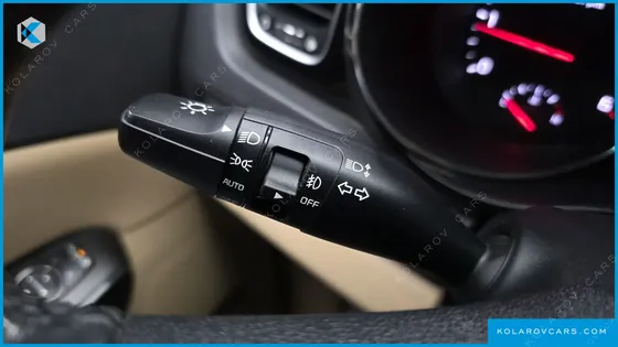KIA CARNIVAL 9-SEATER NOBLESSE