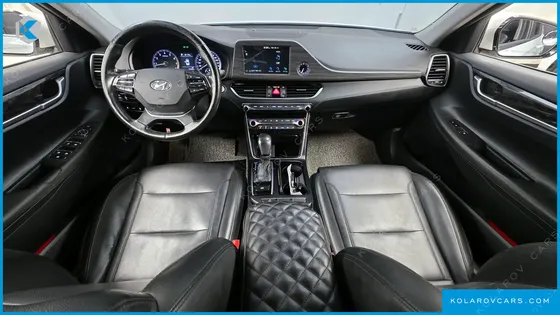 HYUNDAI GRANDEUR 2.4 MODERN BASIC (RENTAL CAR)