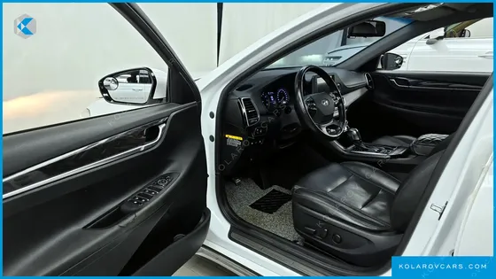 HYUNDAI GRANDEUR 2.4 MODERN BASIC (RENTAL CAR)