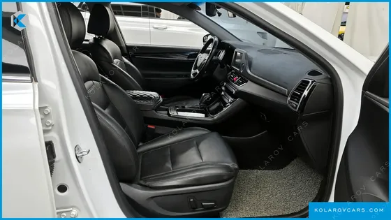 HYUNDAI GRANDEUR 2.4 MODERN BASIC (RENTAL CAR)