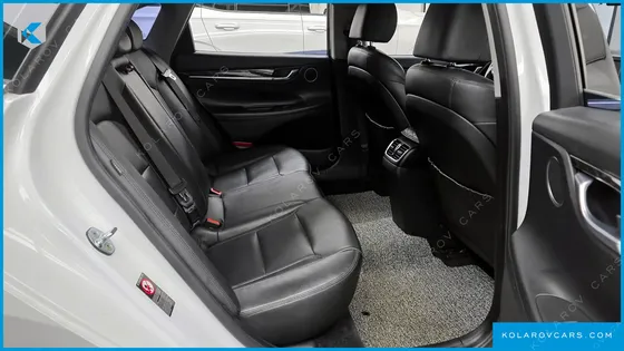 HYUNDAI GRANDEUR 2.4 MODERN BASIC (RENTAL CAR)