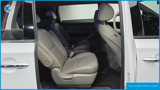 KIA CARNIVAL 9-SEATER PRESTIGE