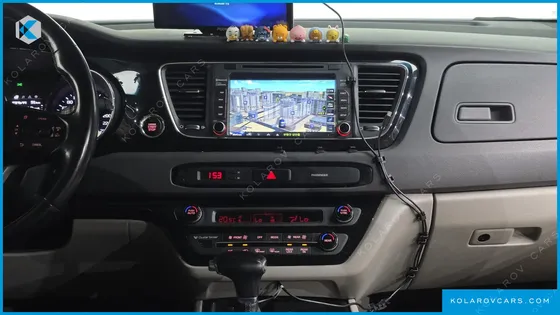 KIA CARNIVAL 9-SEATER PRESTIGE