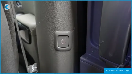 KIA CARNIVAL 9-SEATER PRESTIGE