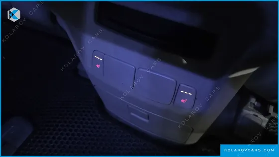 KIA CARNIVAL 9-SEATER PRESTIGE