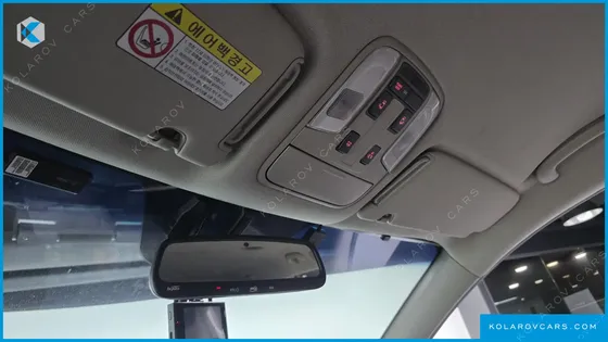 KIA CARNIVAL 9-SEATER PRESTIGE