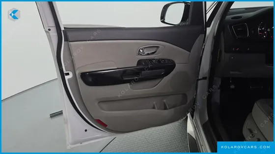 KIA CARNIVAL 9-SEATER PRESTIGE