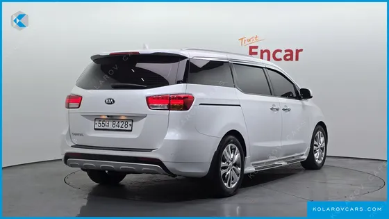 KIA CARNIVAL 9-SEATER NOBLESSE