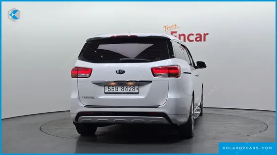 KIA CARNIVAL 9-SEATER NOBLESSE
