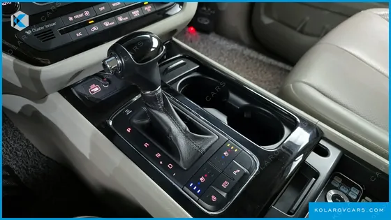 KIA CARNIVAL 9-SEATER NOBLESSE