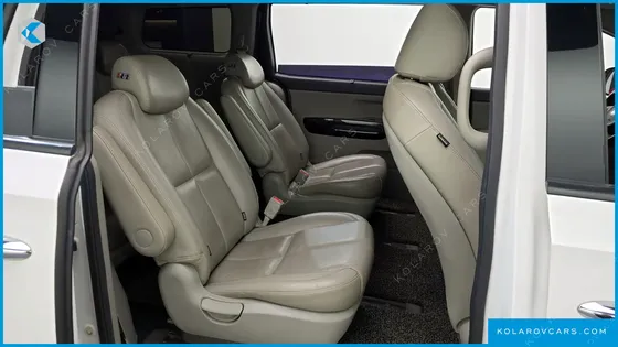 KIA CARNIVAL 9-SEATER NOBLESSE
