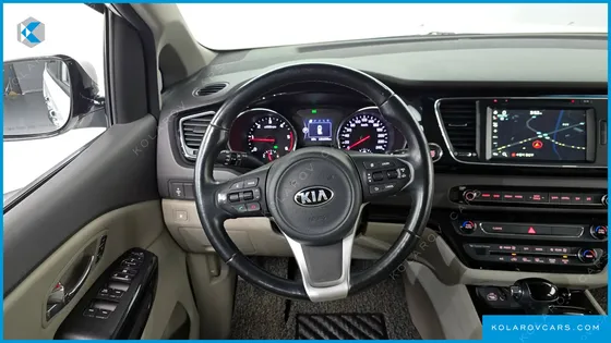 KIA CARNIVAL 9-SEATER NOBLESSE