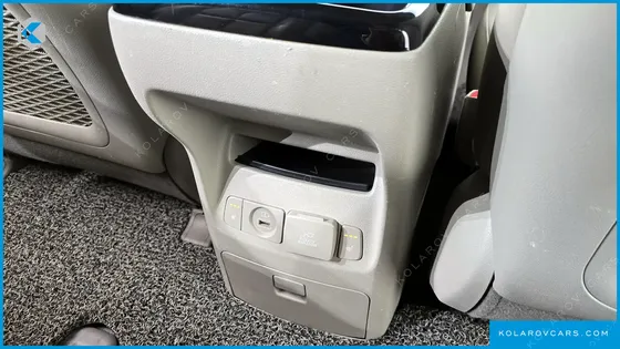 KIA CARNIVAL 9-SEATER NOBLESSE