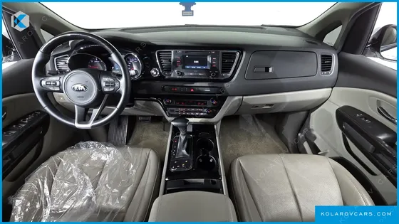 KIA CARNIVAL 7-SEATER LIMOUSINE