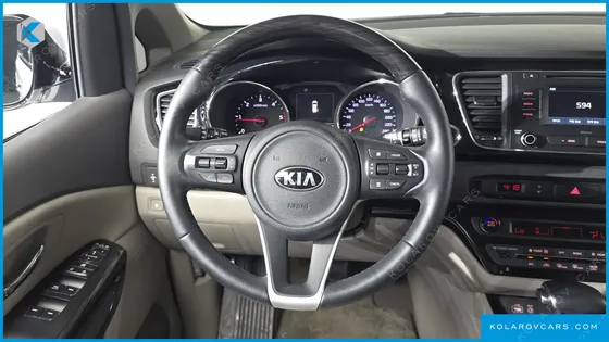 KIA CARNIVAL 7-SEATER LIMOUSINE