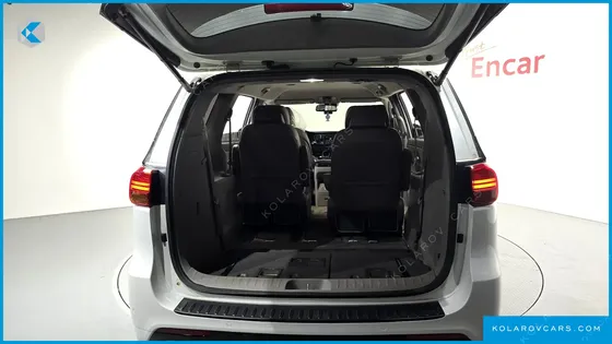 KIA CARNIVAL 7-SEATER LIMOUSINE