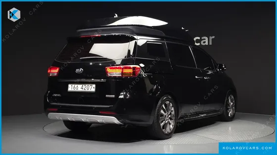 KIA CARNIVAL 9-SEATER HI-LIMOUSINE